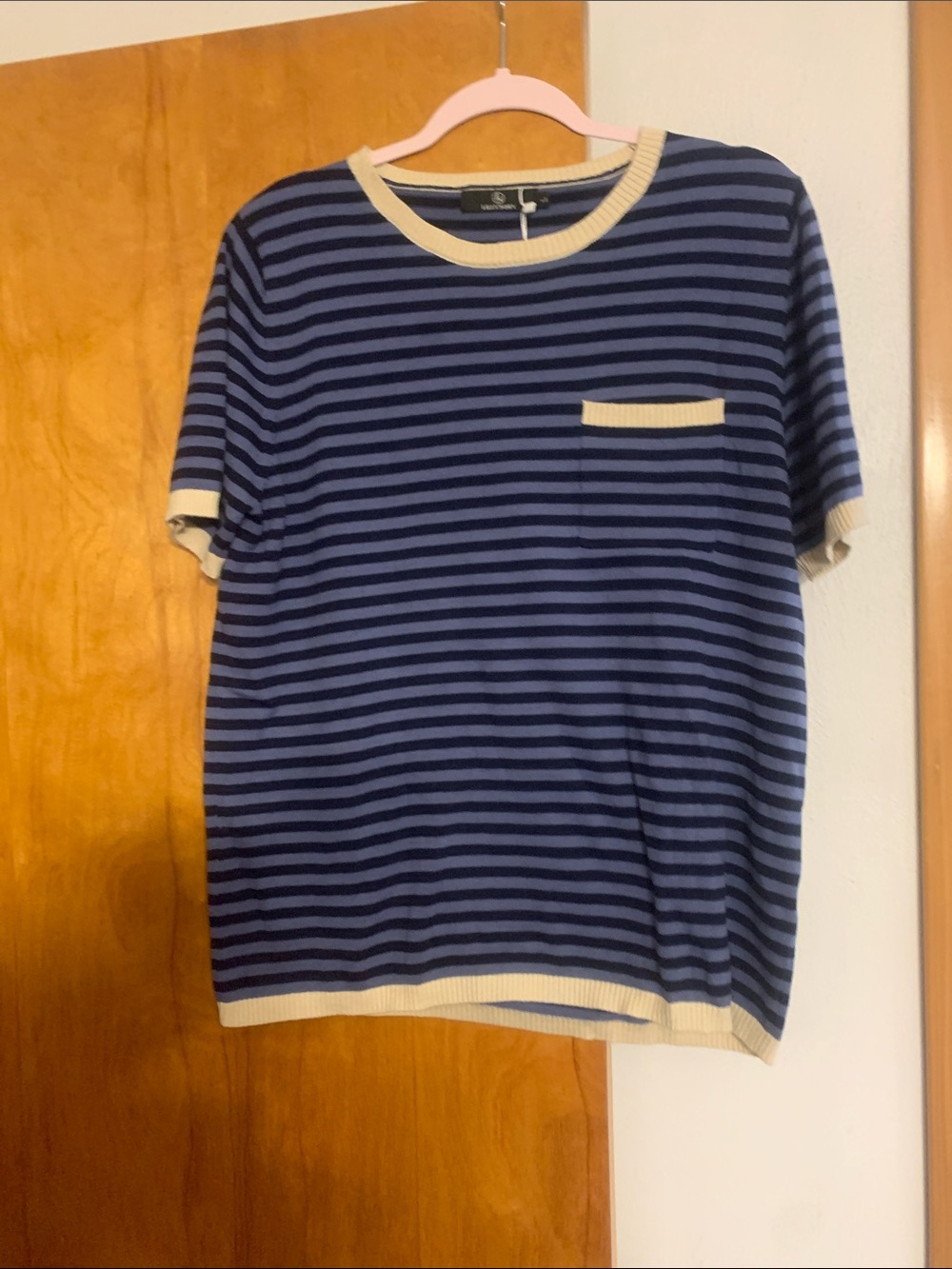 Liteweight sweater